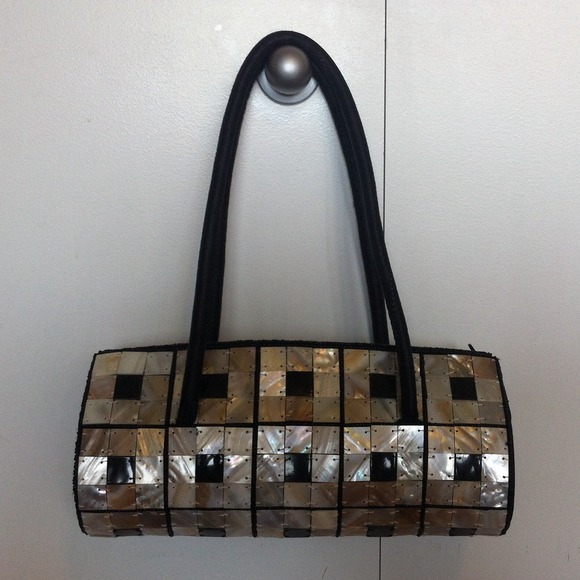 Black and white shell handbag