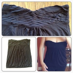 🦚2/$20 sale 🦚 strapless  top with pleated bandeau