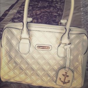 Got this as a gift, already have similar handbags