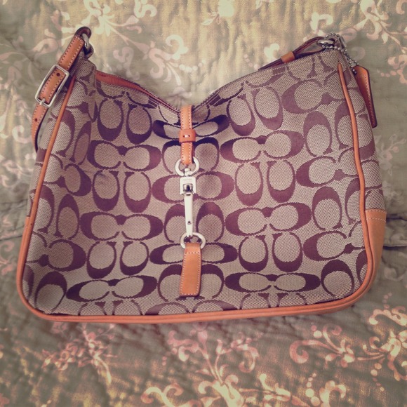 Signature Coach handbag. Reduced Price! - Picture 1 of 1