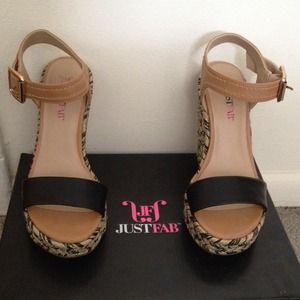 🎉Host Pick 4/20/14 🎉 JustFab wedges