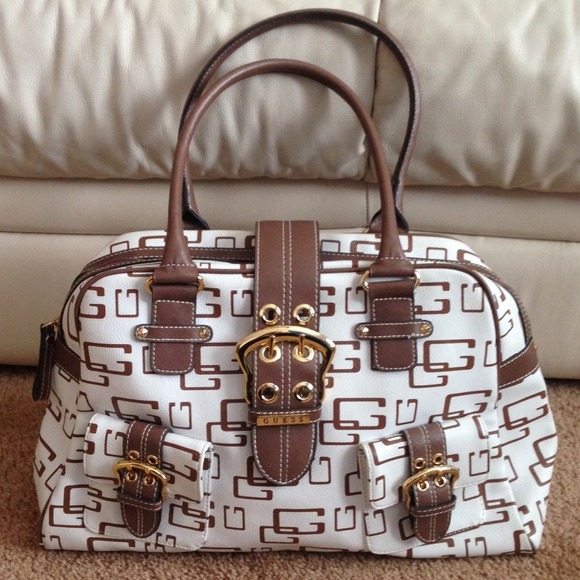 Guess Handbags - Amazing Guess handbag