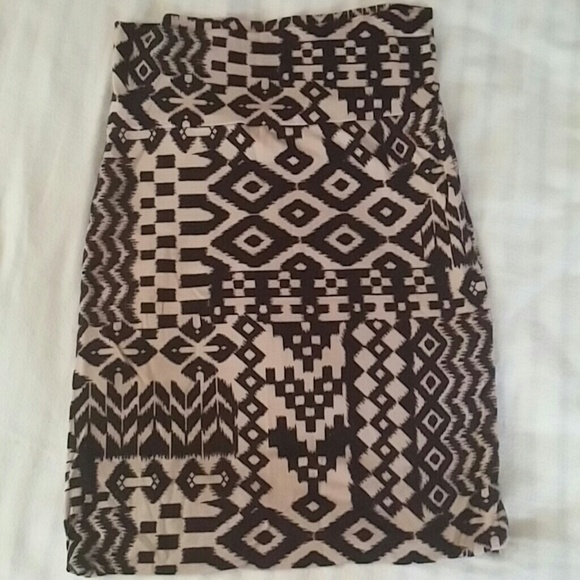 ⛔Bundled w/ AE blue sweater & Tribal skirt