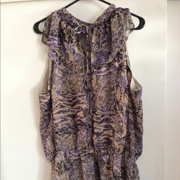 Purple and tan peplum style sleeveless top