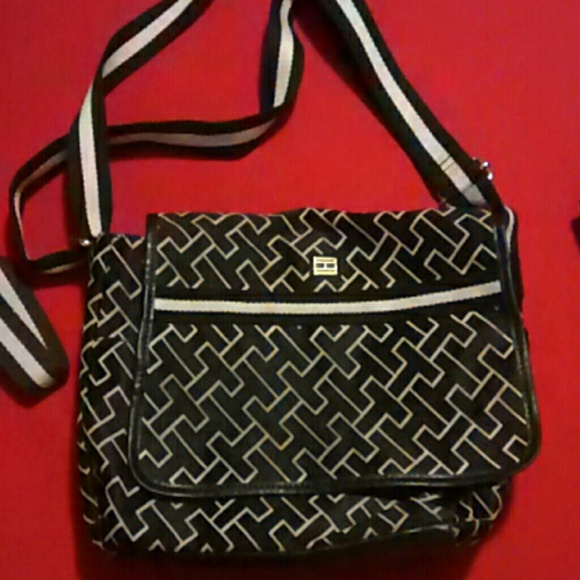 Purses - Picture 2 of 4