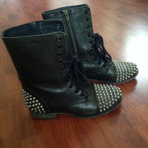 Steve Madden Tarnney