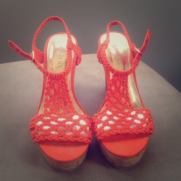 bakers Shoes - Bakers crochet wedges!