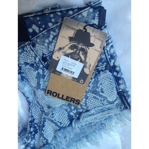 60.00 PP🔥 One teaspoon - taipan rollers - size 26