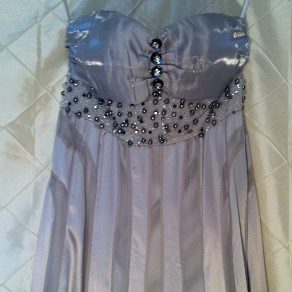 Formal Dress - Picture 1 of 4