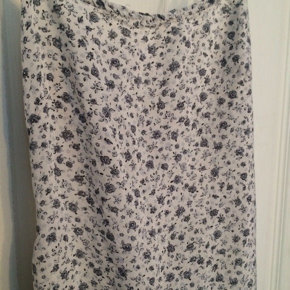 Brandy Melville Rare Rin Dress - Picture 3 of 4
