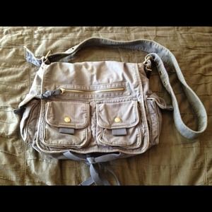 Crossbody handbag
