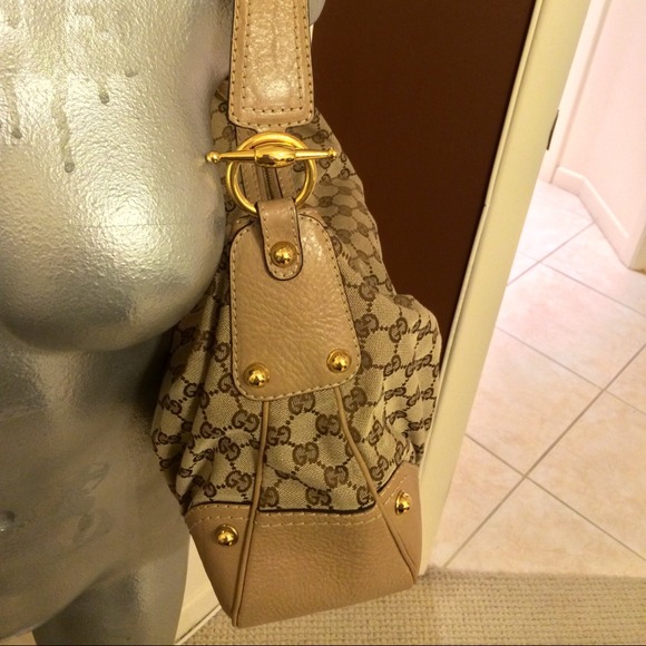 💯% Authentic Gucci hobo - Picture 4 of 4