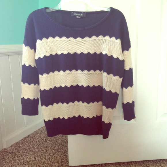 ✨SOLD✨Navy and Cream Striped Sweater