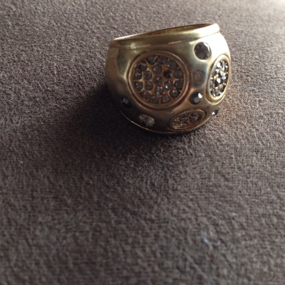 🔸sold🔸Girls Night Out Host Pick - Picture 2 of 3