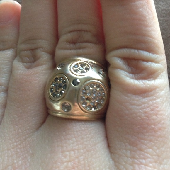 🔸sold🔸Girls Night Out Host Pick - Picture 3 of 3