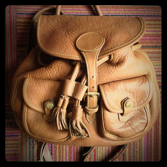 Vintage 80s tan leather medium backpack