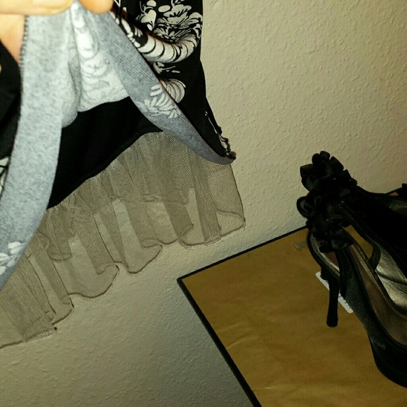 U GET THE HEELS FOR FREE - Picture 3 of 4