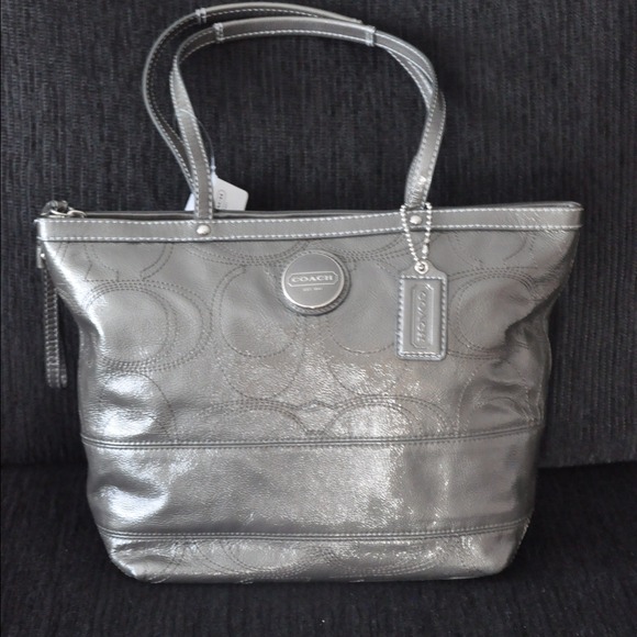 Authentic COACH Signature Striped Patent Tote - Picture 1 of 4