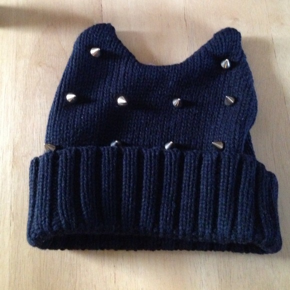 Forever 21 beanie