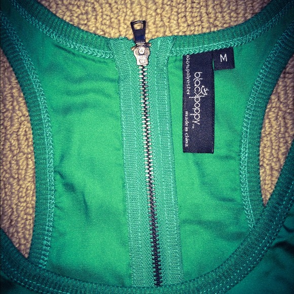 🍀GREEN SILK TANK🍀 - Picture 3 of 4
