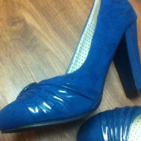 Teel heart buckle heels - Picture 4 of 4