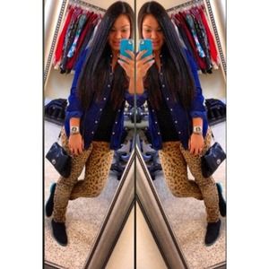 Black oxford with teal bottom. 8.5