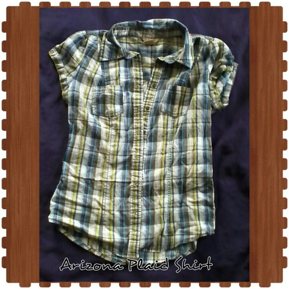 Arizona plaid button up shirt