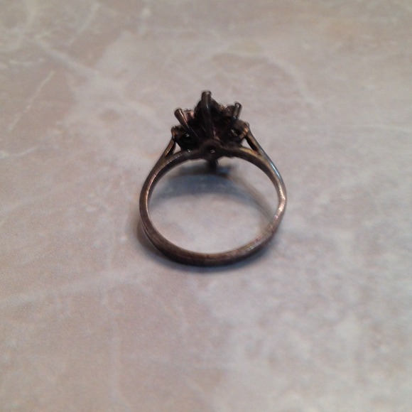 Ring - Picture 2 of 2