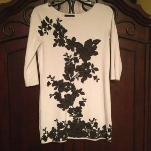 White House black market sweater dress size 6