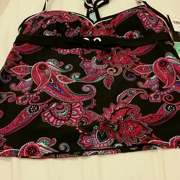 SOLD AS A BUNDLE Bathing suit top