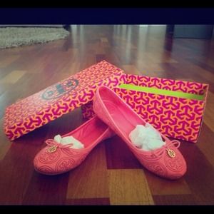 Authentic Tory burch Chelsea flats!
