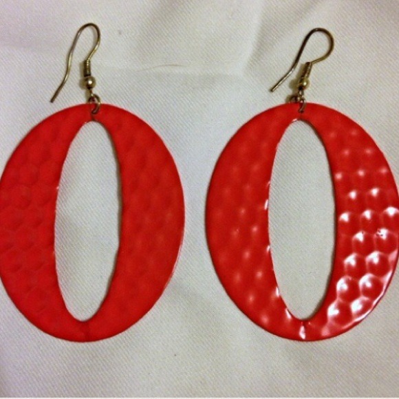 O statement earrings