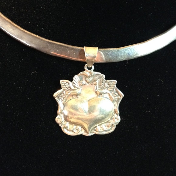 2 Turtle Doves 🎄 Sterling silver necklace pendant - Picture 4 of 4