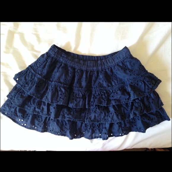 Abercrombie & Fitch Dresses & Skirts - Abercrombie & Fitch Navy Eyelet Ruffle Skirt XS