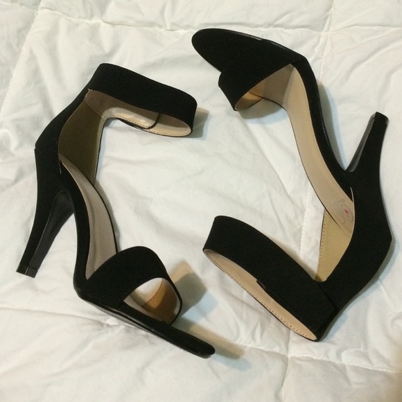 Black sandal heels suede