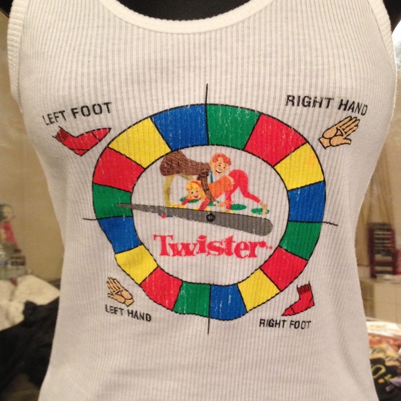 🔴SOLD🔴 🎀Twister Tee-shirt🎀 - Picture 4 of 4