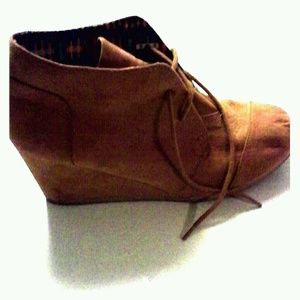 Brown stylish wedges