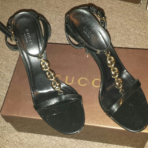Ladies Gucci sandals - Picture 2 of 4
