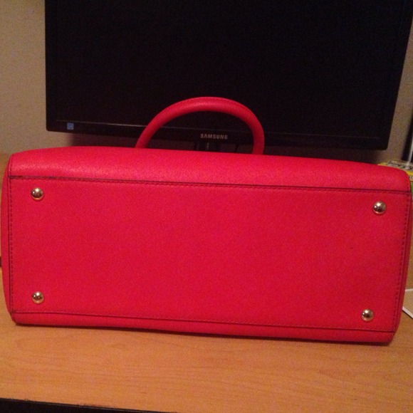 REDUCED💯 Authentic Orange Michael Kors Bag, - Picture 4 of 4