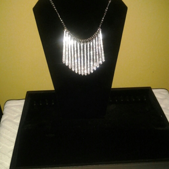 Silvertone Crystal Stone Necklace - Picture 1 of 1