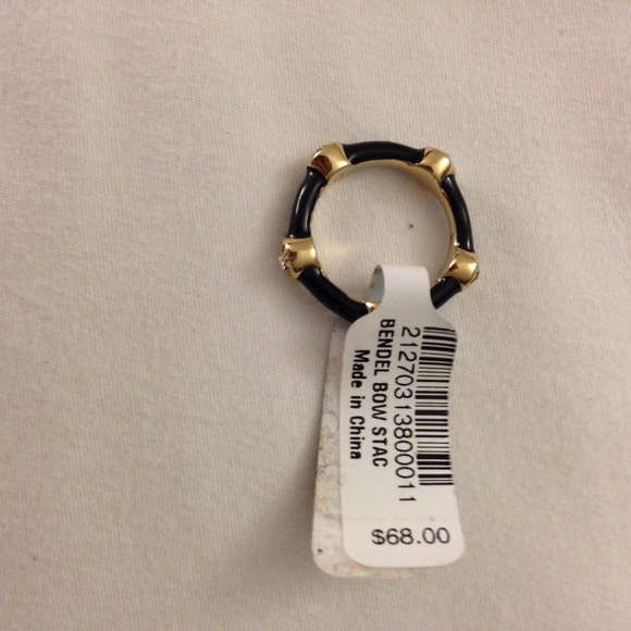 🚫Sold! Henri Bendel black & gold ring Sale!!! - Picture 2 of 3