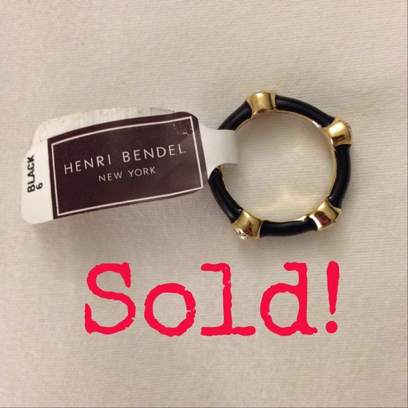 henri bendel Accessories - 🚫Sold! Henri Bendel black & gold ring Sale!!!
