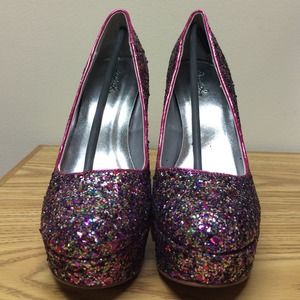 Glitter pumps