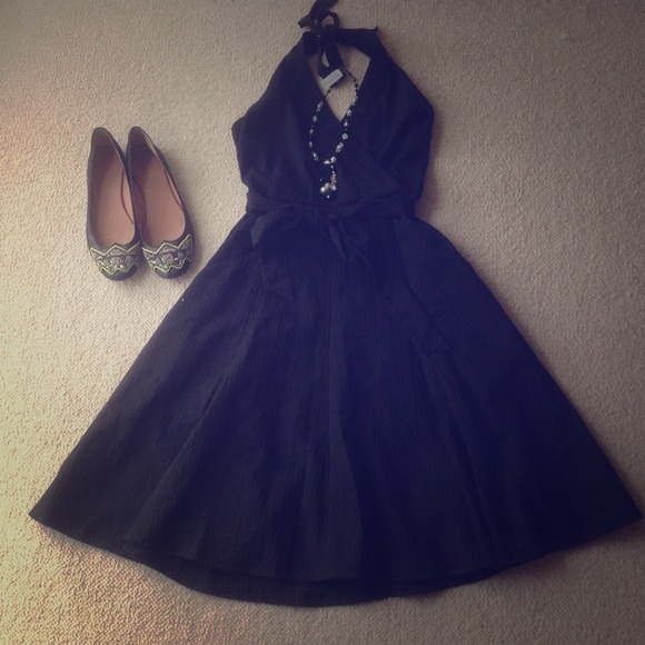 🆕🆕🆕Black Wrap Tie Halter Dress