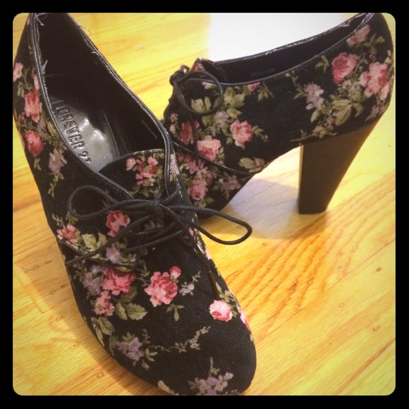 Forever 21 Black/Multi Floral Booties