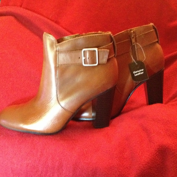 Liz Claiborne Boots - 🎉HOST PICK 5/19🎉LIZ  CLAIBORNE HALF BOOT