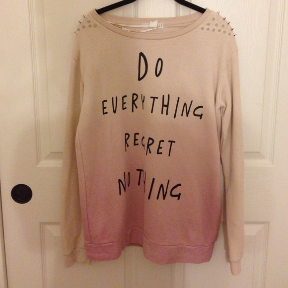 🔴SOLD🔴Studded pink top - Picture 1 of 1