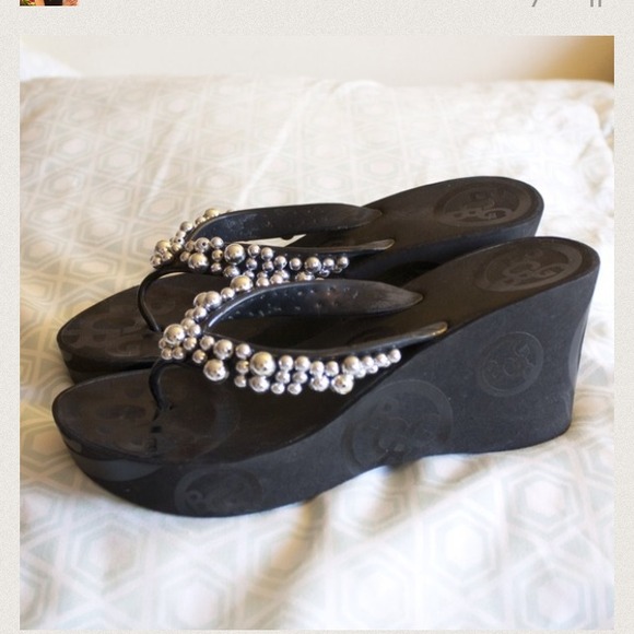 BCBG flip flops 🌴🌟