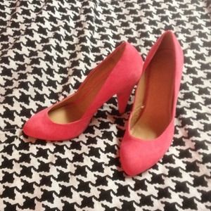 Gorgeous coral colored heels from forever21