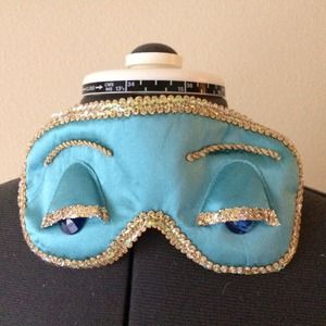Breakfast at Tiffany's sleep mask. (Replica)